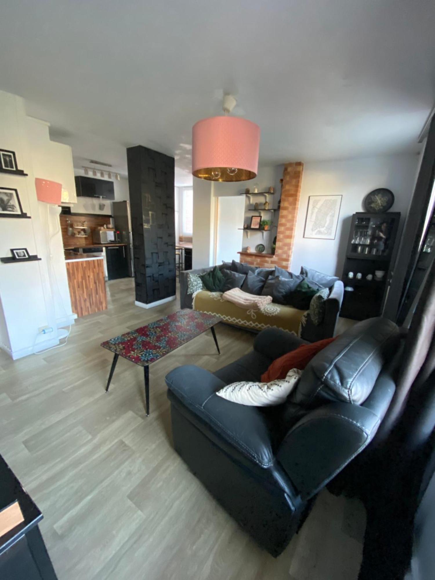Bel Appartement Spacieux ,Convivial De 3 Chambres Avec Parking Prive Secure Caen Exterior foto